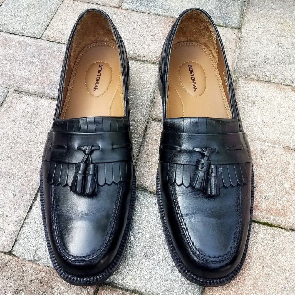 Bostonian Black Tassel Slip On Leather  Loafers 10